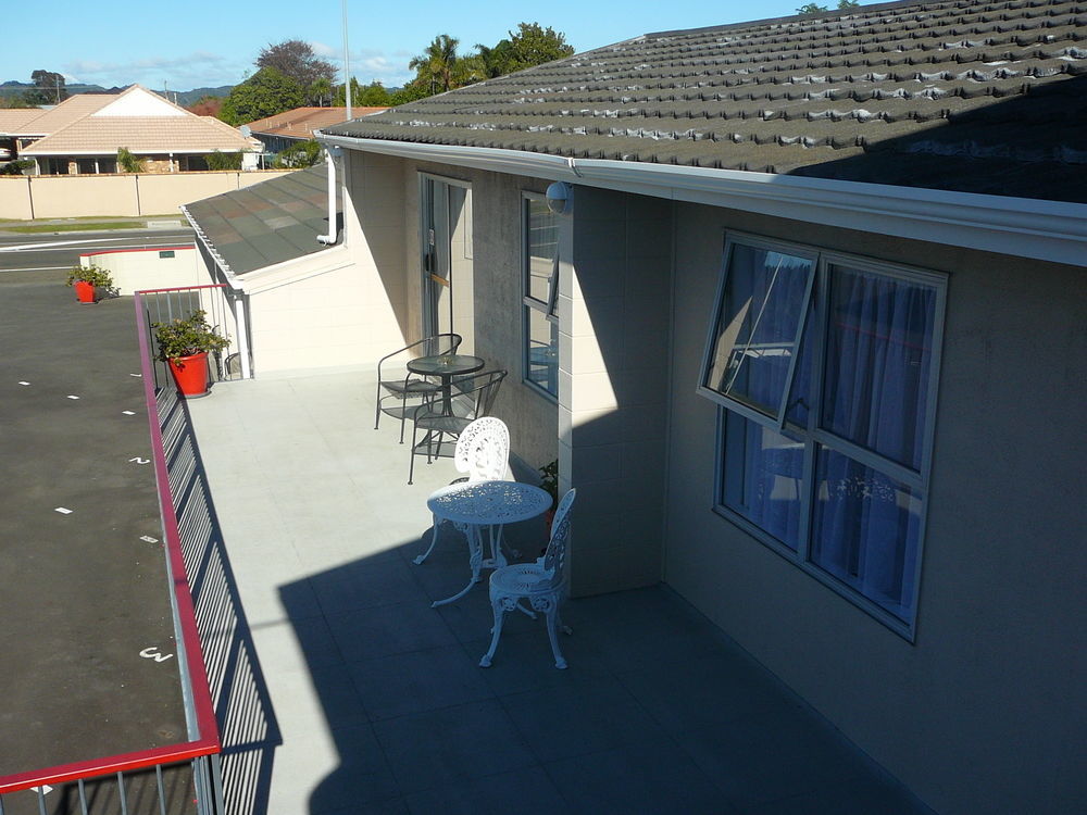 Tourist Court Motel Whakatane Buitenkant foto