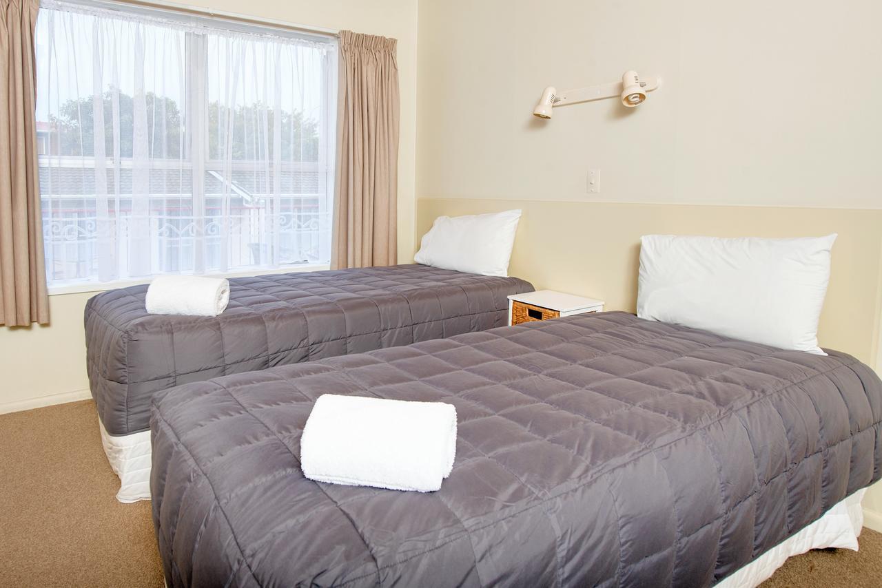 Tourist Court Motel Whakatane Buitenkant foto