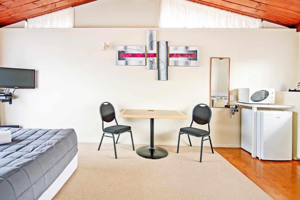 Tourist Court Motel Whakatane Buitenkant foto