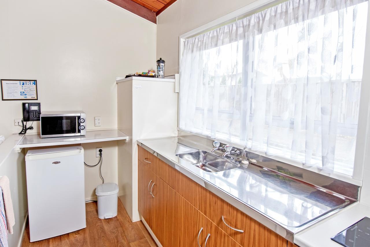 Tourist Court Motel Whakatane Buitenkant foto