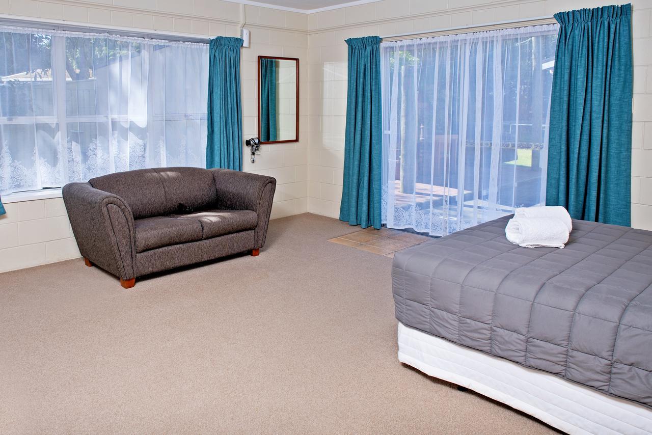 Tourist Court Motel Whakatane Buitenkant foto
