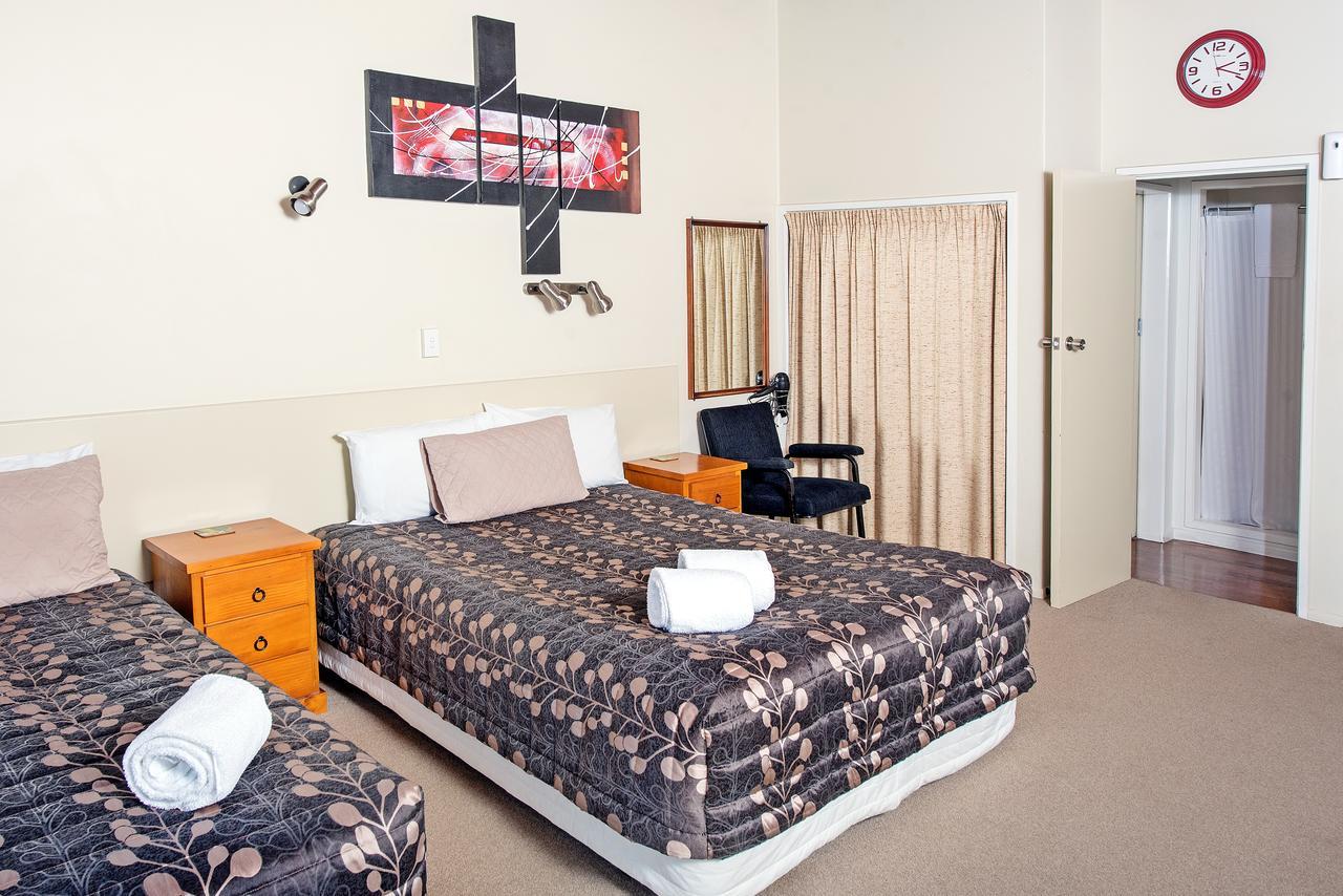 Tourist Court Motel Whakatane Buitenkant foto