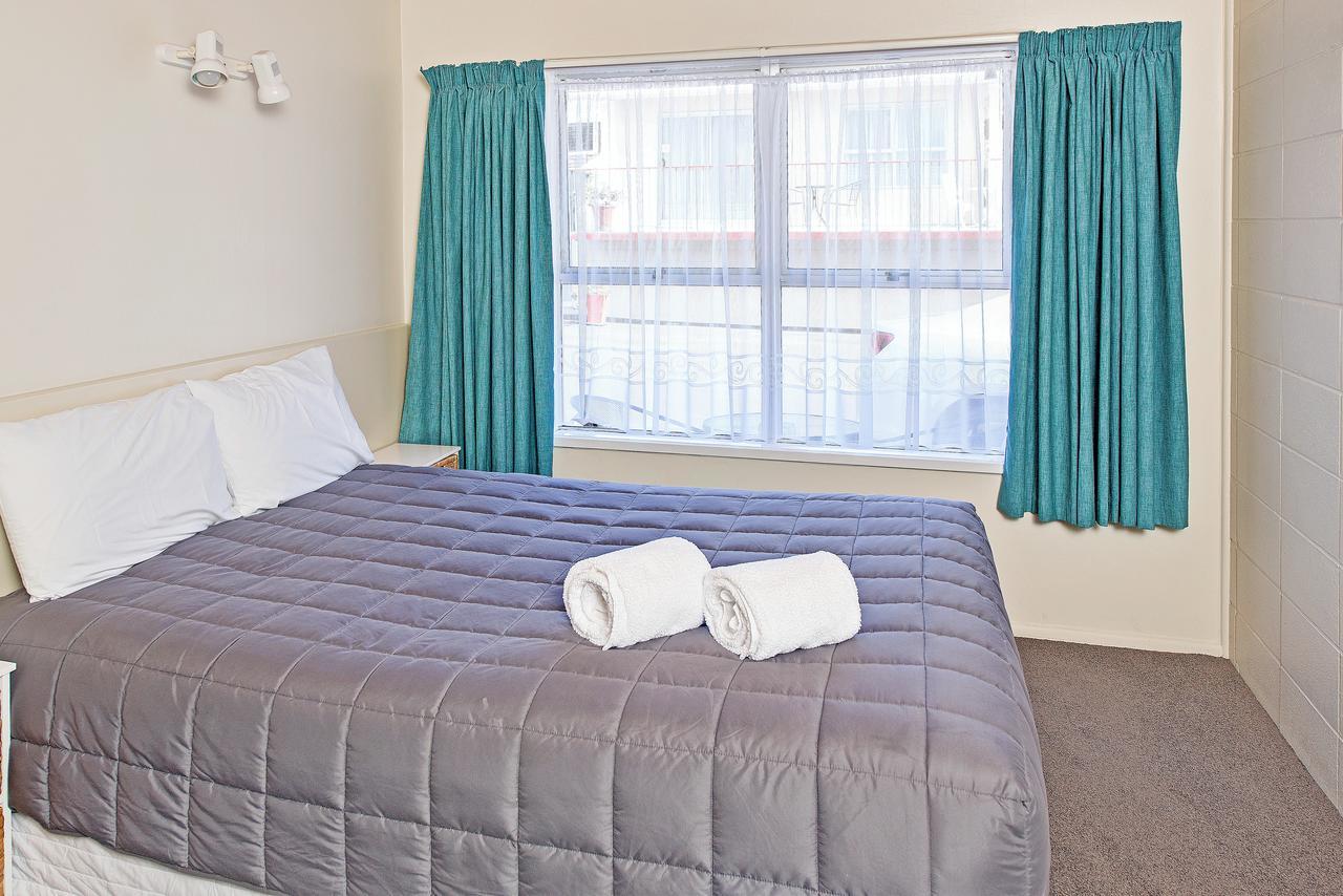 Tourist Court Motel Whakatane Buitenkant foto