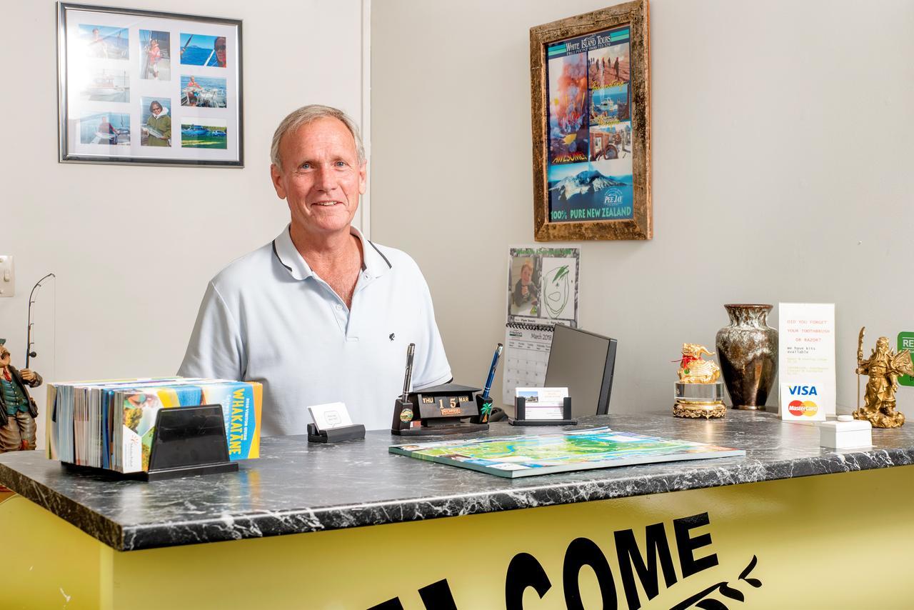 Tourist Court Motel Whakatane Buitenkant foto